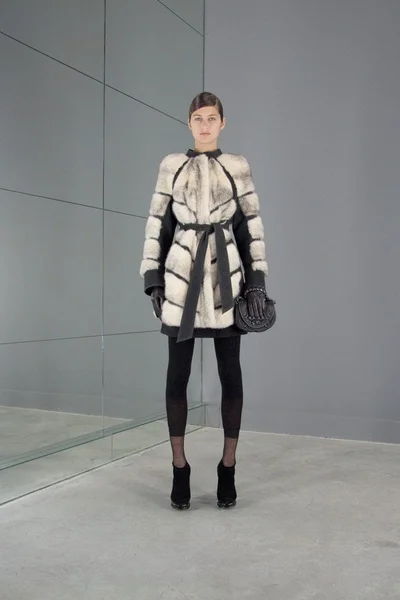 Look 19